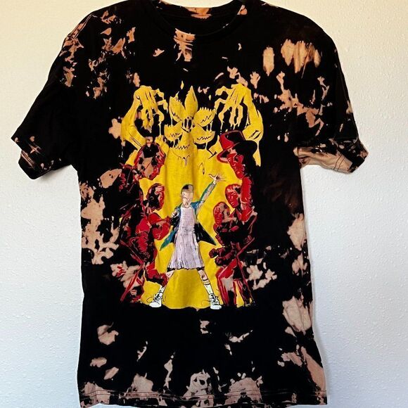 Other - Stranger Things Tshirt, size Large